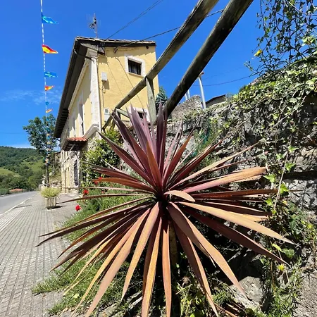 La Casina Del Arroyo Horská chata Poo (Cabrales)